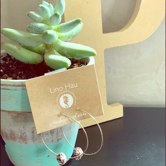 Handmade Shell Earnings - Picture 1 of 3